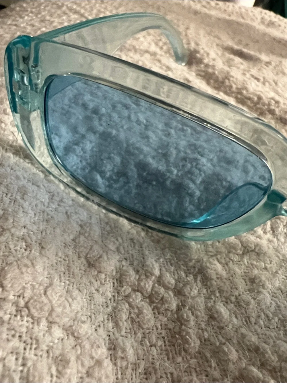 AQUA BLUE SUNGLASSES